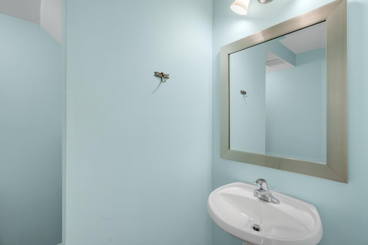 5429 Silver Moon Lane Raleigh, NC 27606 - Photo 8 of 27 Powder Room