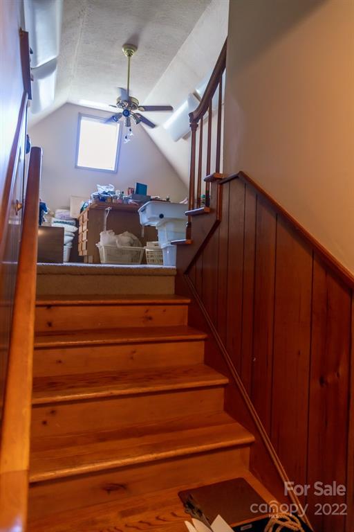 7300 Lancer Drive Charlotte, NC 28226 - Photo 18 of 48 a view of entryway and hall