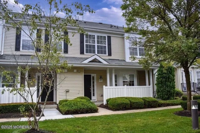 a view of outdoor space yard and front view of a house