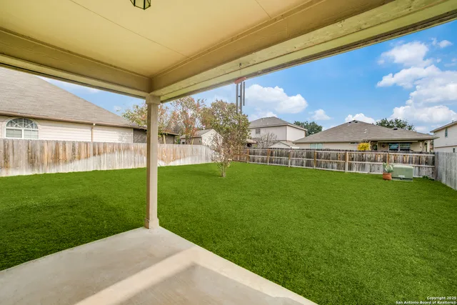 $2,125 | 10110 Oak Saddle, San Antonio, TX 78254