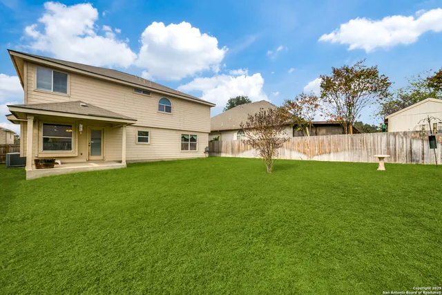 $2,125 | 10110 Oak Saddle, San Antonio, TX 78254