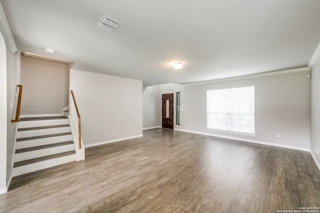 $2,125 | 10110 Oak Saddle, San Antonio, TX 78254