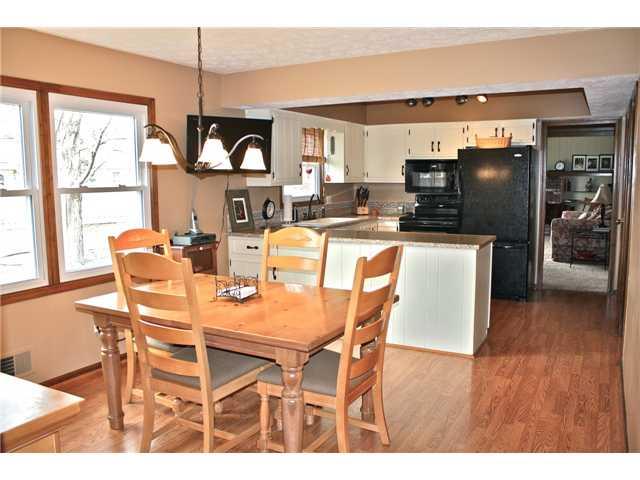 26 Sycamore Road Carmel, IN 46033 - Photo 4 of 22 Gallery Image 4