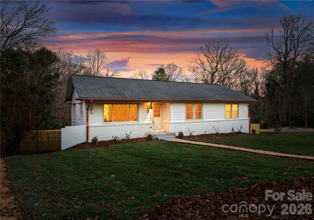 $700,000 | 2333 Wensley Drive, Charlotte, NC 28210