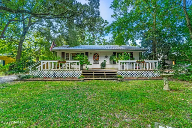 $349,900 | 1918 Stuart Avenue, Ocean Springs, MS 39564