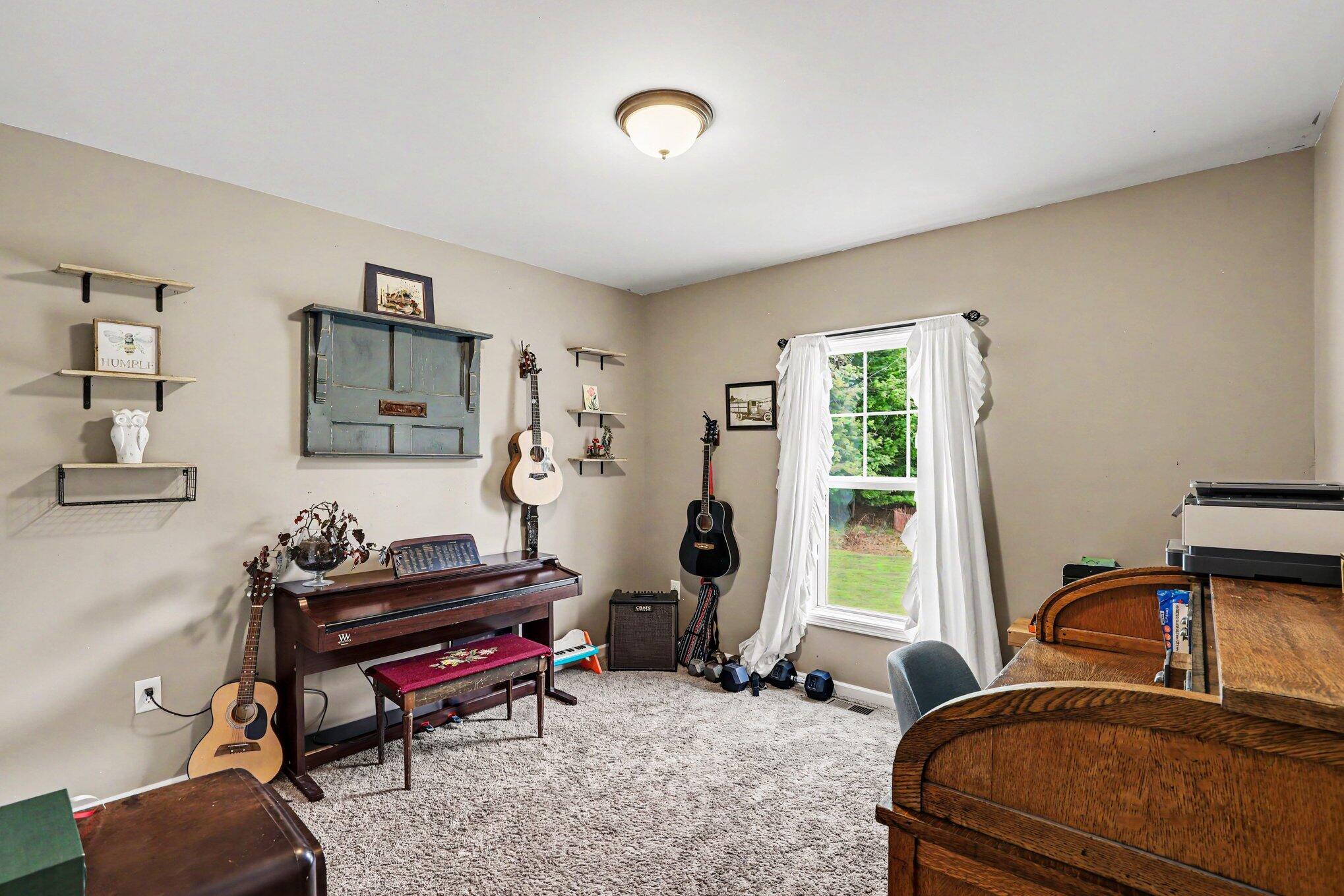 2404 Froede Road Caro, MI 48723 - Photo 17 of 36 020_file_5994