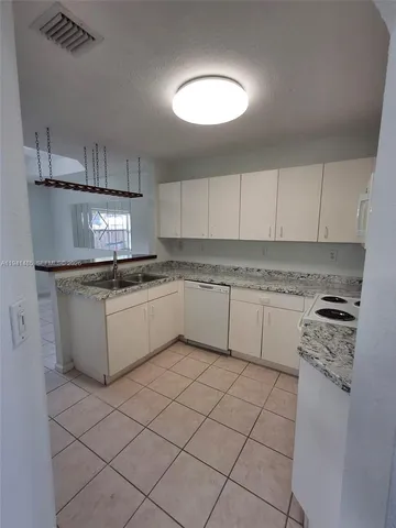$2,700 | 14385 Southwest 120th Court, Unit 67, Miami, FL 33186