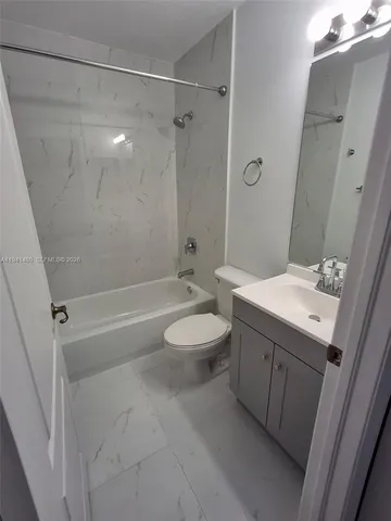 $2,700 | 14385 Southwest 120th Court, Unit 67, Miami, FL 33186