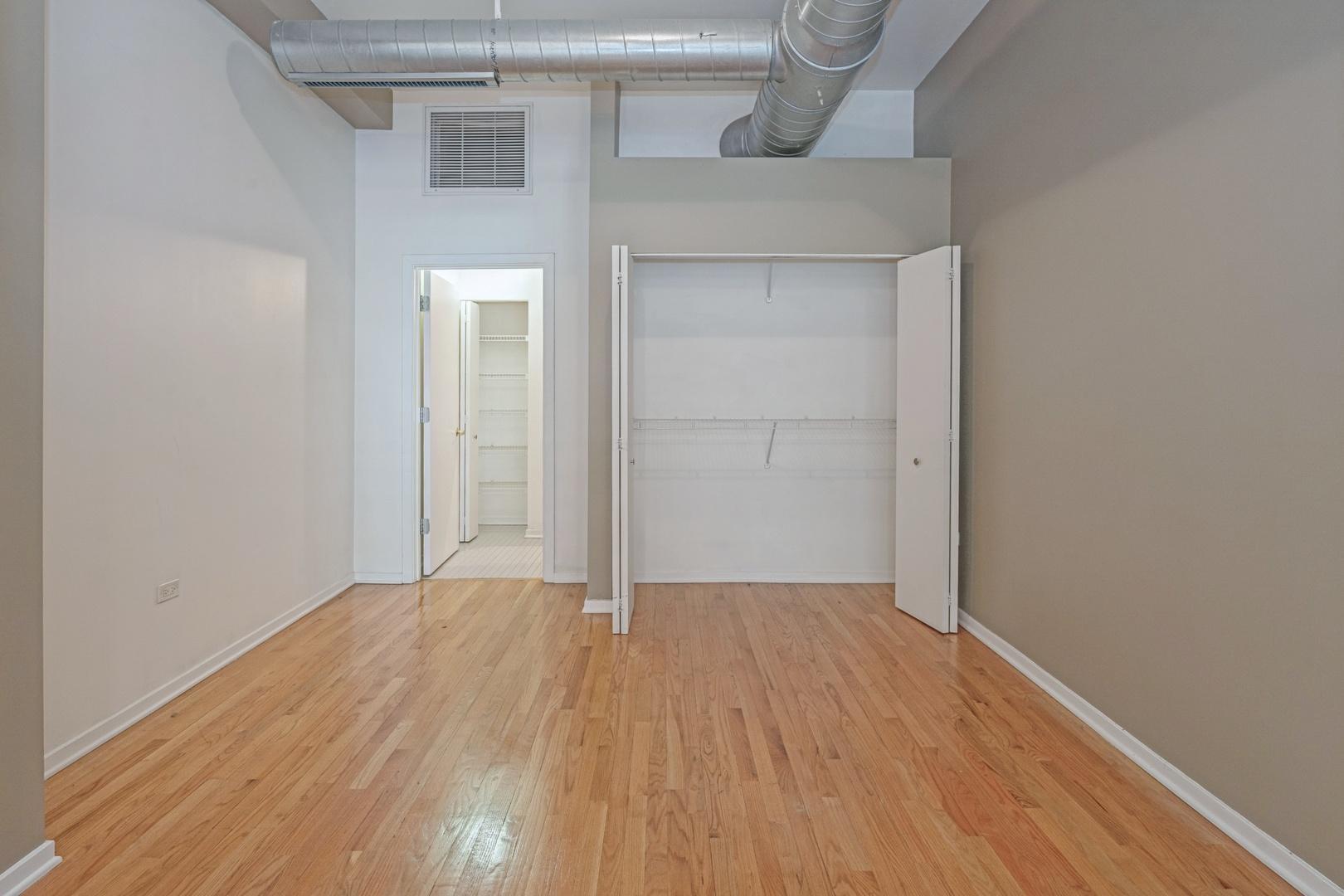 6 East Monroe Street, Unit 601 Chicago, IL 60603 - Photo 5 of 8