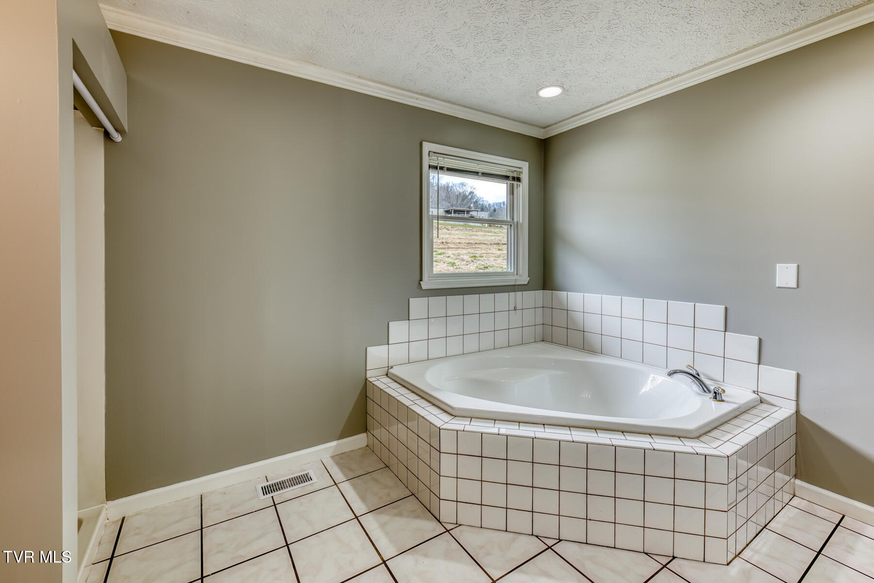 11132 Stanley Valley Road Gate City, VA 24251 - Photo 17 of 41 11132 Stanley Valley Rd-17