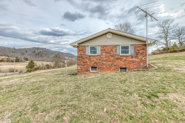 $210,000 | 11132 Stanley Valley Road, Gate City, VA 24251