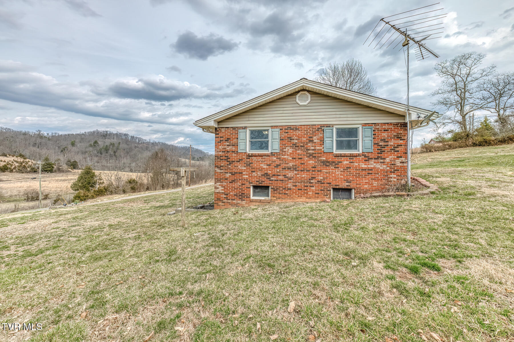 11132 Stanley Valley Road Gate City, VA 24251 - Photo 36 of 41 11132 Stanley Valley Rd-36