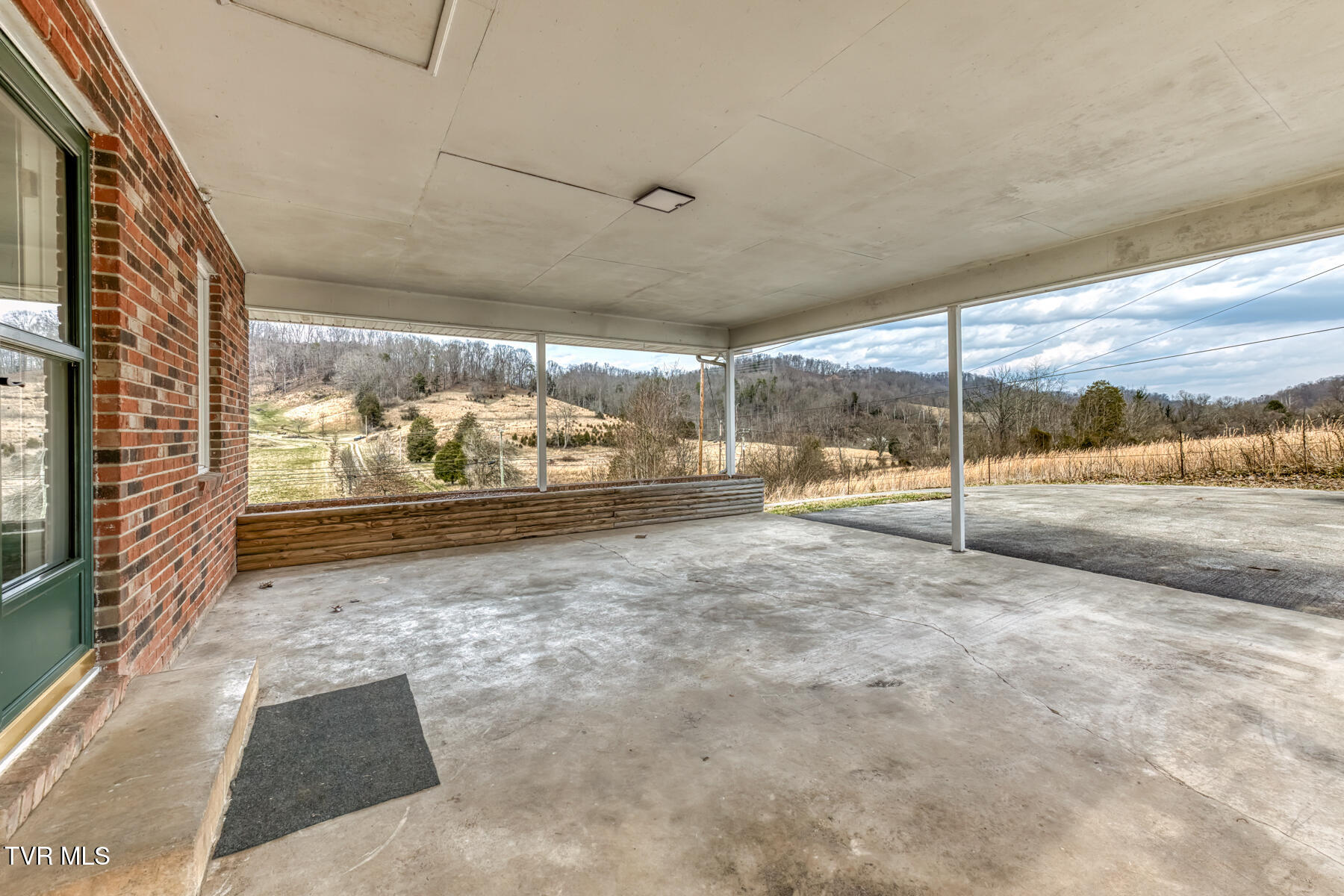 11132 Stanley Valley Road Gate City, VA 24251 - Photo 5 of 41 11132 Stanley Valley Rd-5