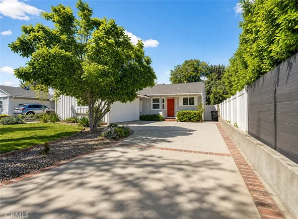 $4,495 | 22647 Clarendon Street, Woodland Hills, CA 91367