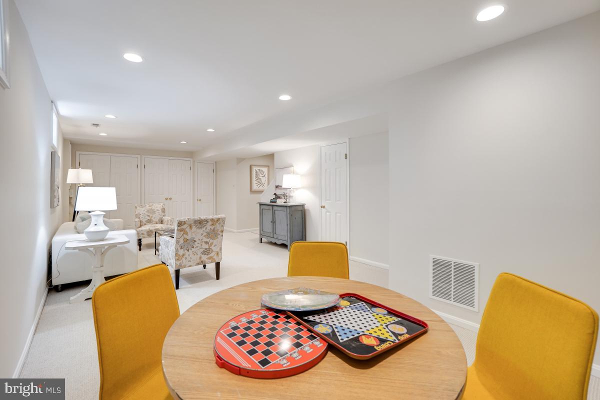 8715 2nd Avenue Silver Spring, MD 20910 - Photo 41 of 45