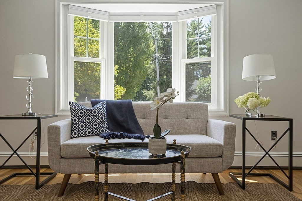 297 Plainfield Road Concord, MA 01742 - Photo 3 of 28 Gallery Image 3