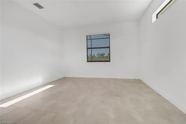 $2,600 | 19596 Hinkley Drive, Estero, FL 33928