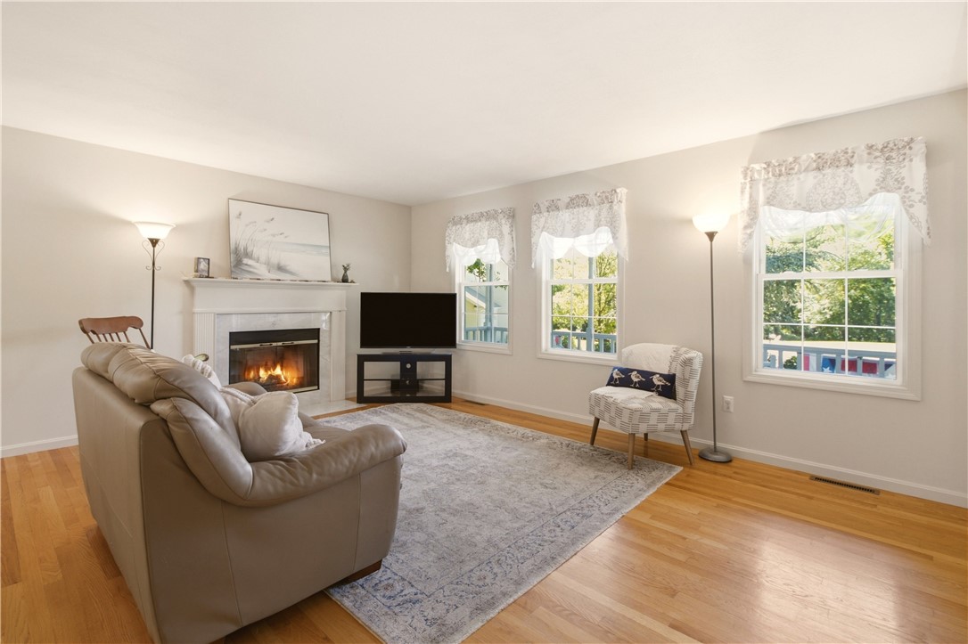 5 Wingate Road South Kingstown, RI 02879 - Photo 10 of 49