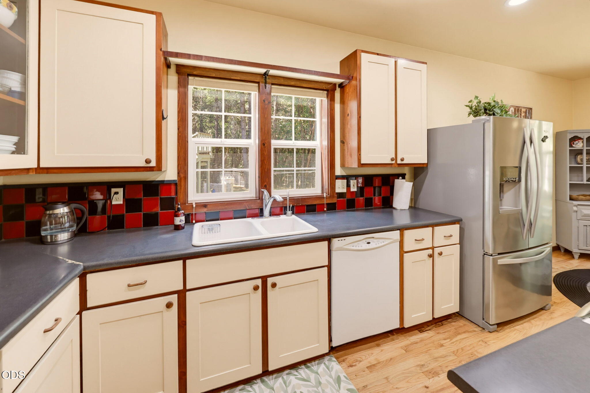 255 Janice Way Merlin, OR 97532 - Photo 24 of 80