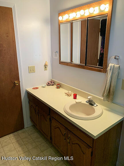 340 Old Rte 22 Amenia, NY 12592 - Photo 17 of 21 12.Bathroom_01