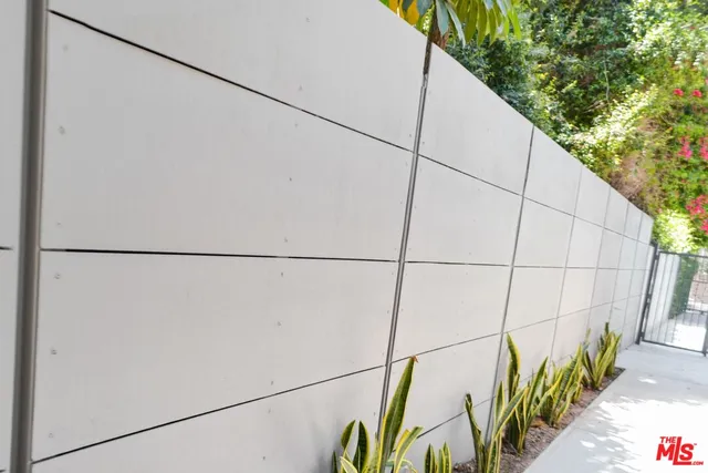 $2,400 | 1444 South Cochran Avenue, Unit 3, Los Angeles, CA 90019