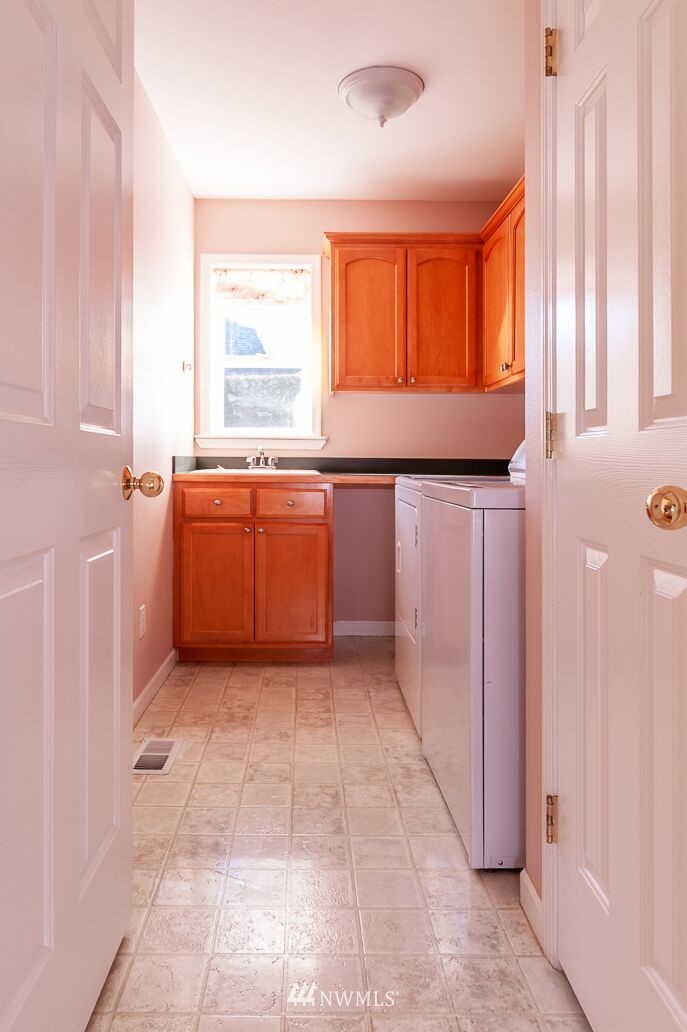 215 Springview Drive Lynden, WA 98264 - Photo 11 of 34 Gallery Image 11