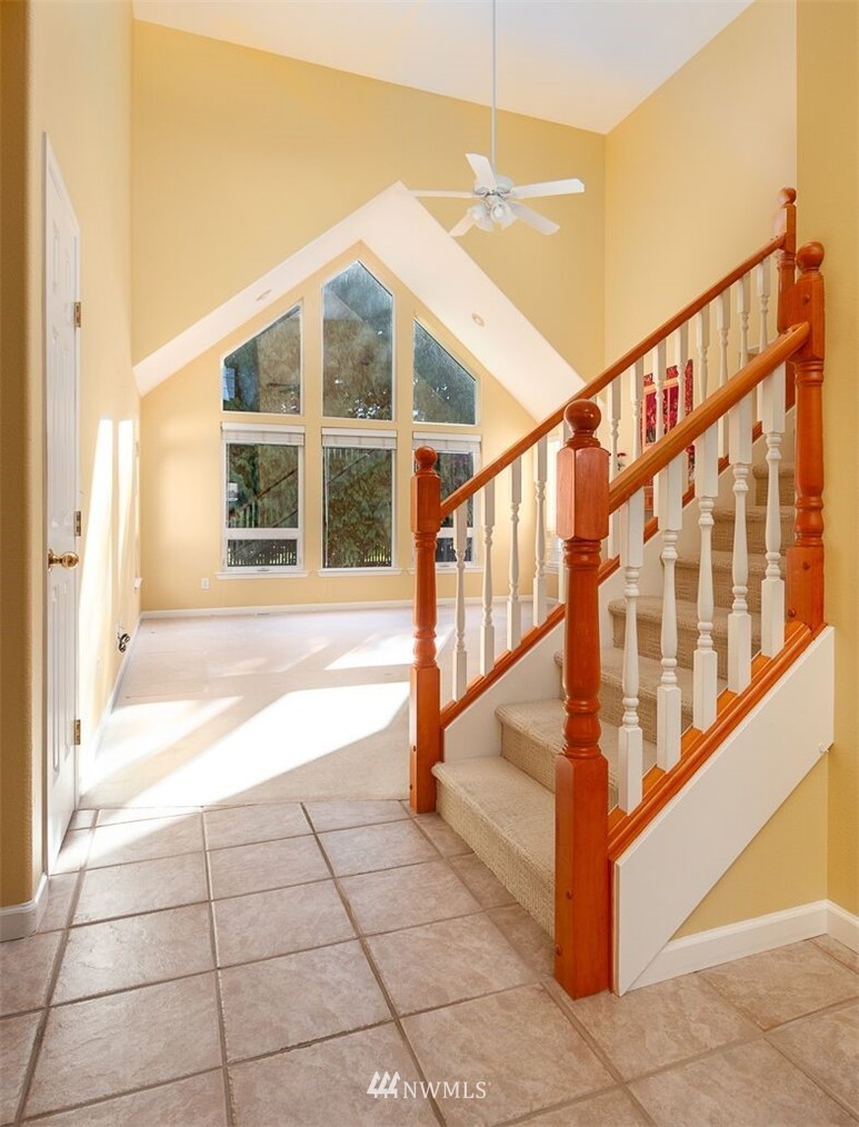 215 Springview Drive Lynden, WA 98264 - Photo 3 of 34 Gallery Image 3