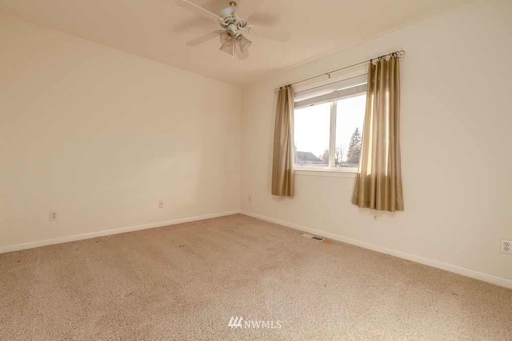 215 Springview Drive Lynden, WA 98264 - Photo 21 of 34 Gallery Image 21