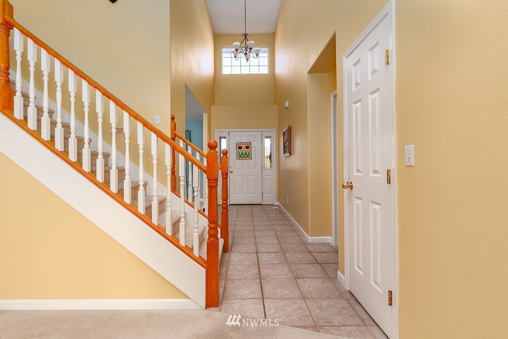 215 Springview Drive Lynden, WA 98264 - Photo 6 of 34 Gallery Image 6
