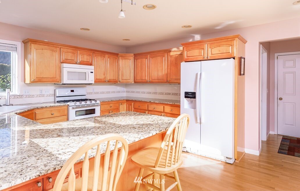 215 Springview Drive Lynden, WA 98264 - Photo 9 of 34 Gallery Image 9