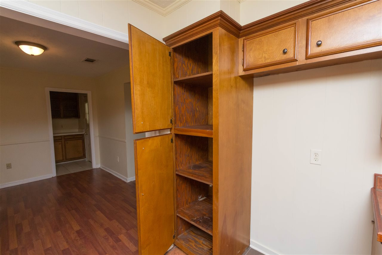235 Walnut Ridge Street Ridgeland, MS 39157 - Photo 14 of 35 Plenty of storage cabinets