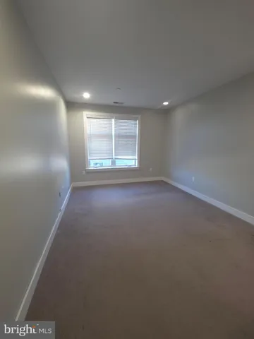 a view of empty room with window