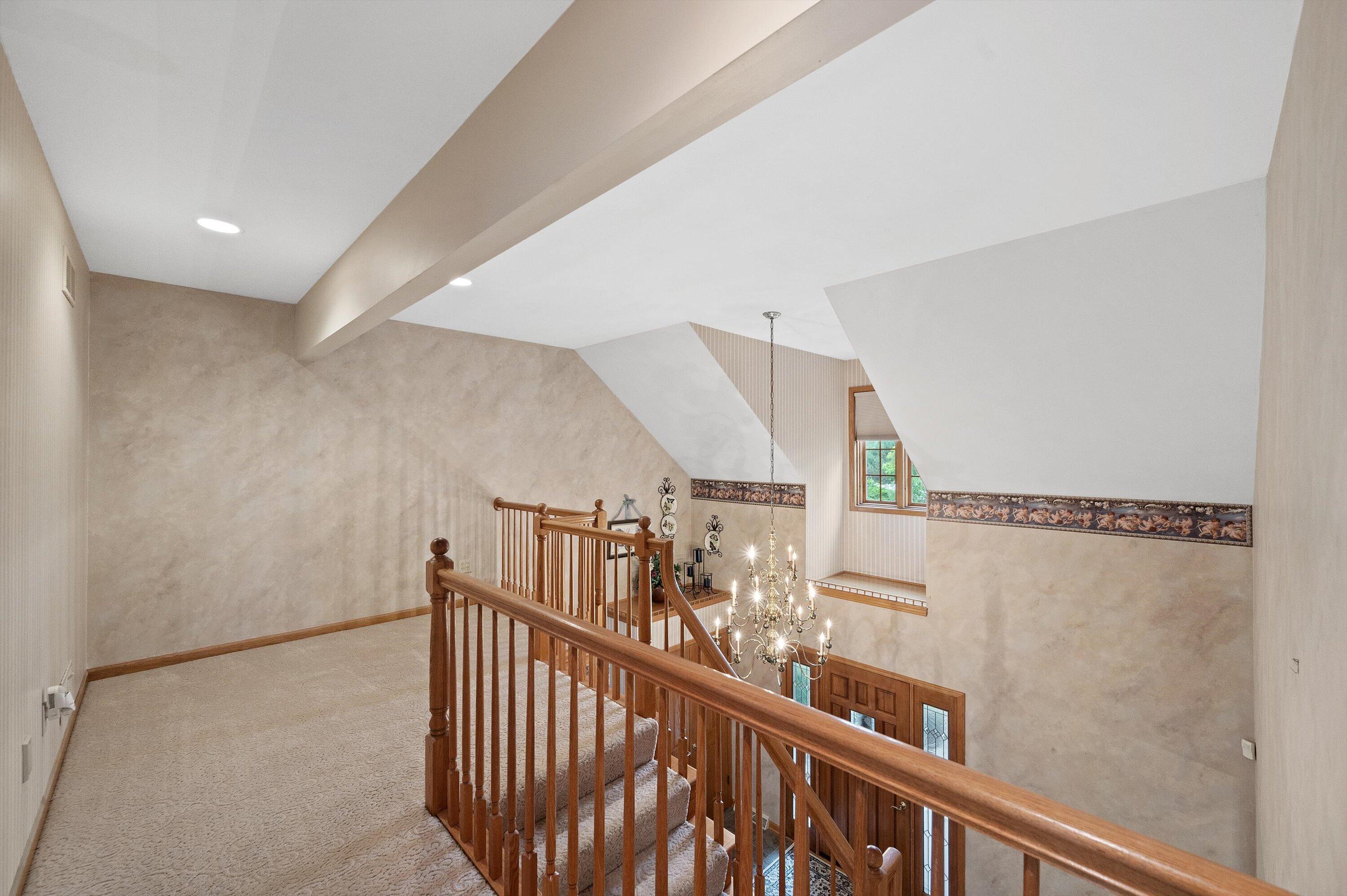 W299-n1828 Wind Ridge Court Delafield, WI 53072 - Photo 29 of 87 2nd Floor Landing