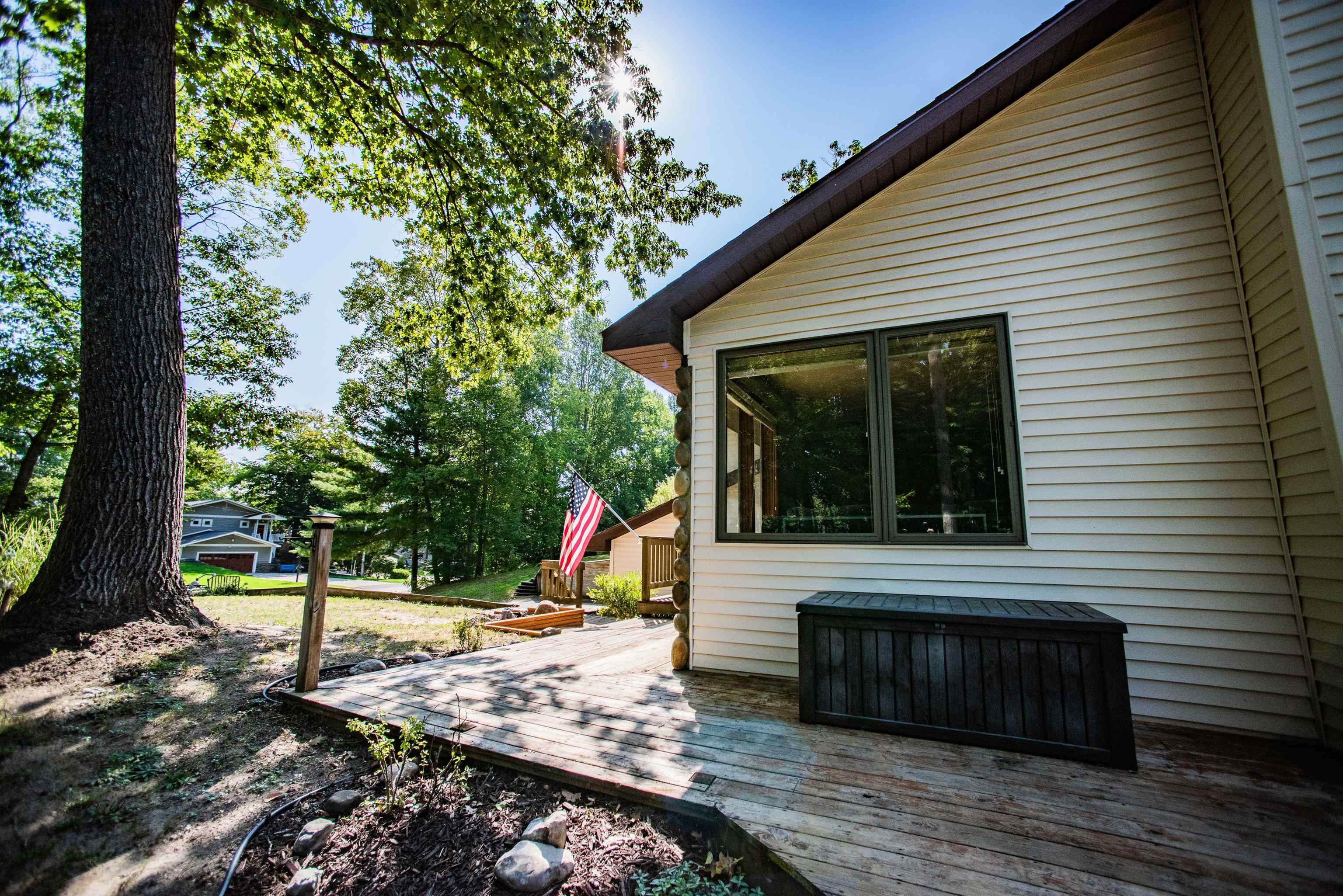 363 Bass Lake Road Traverse City, MI 49685 - Photo 3 of 28 1915460-2.JPG