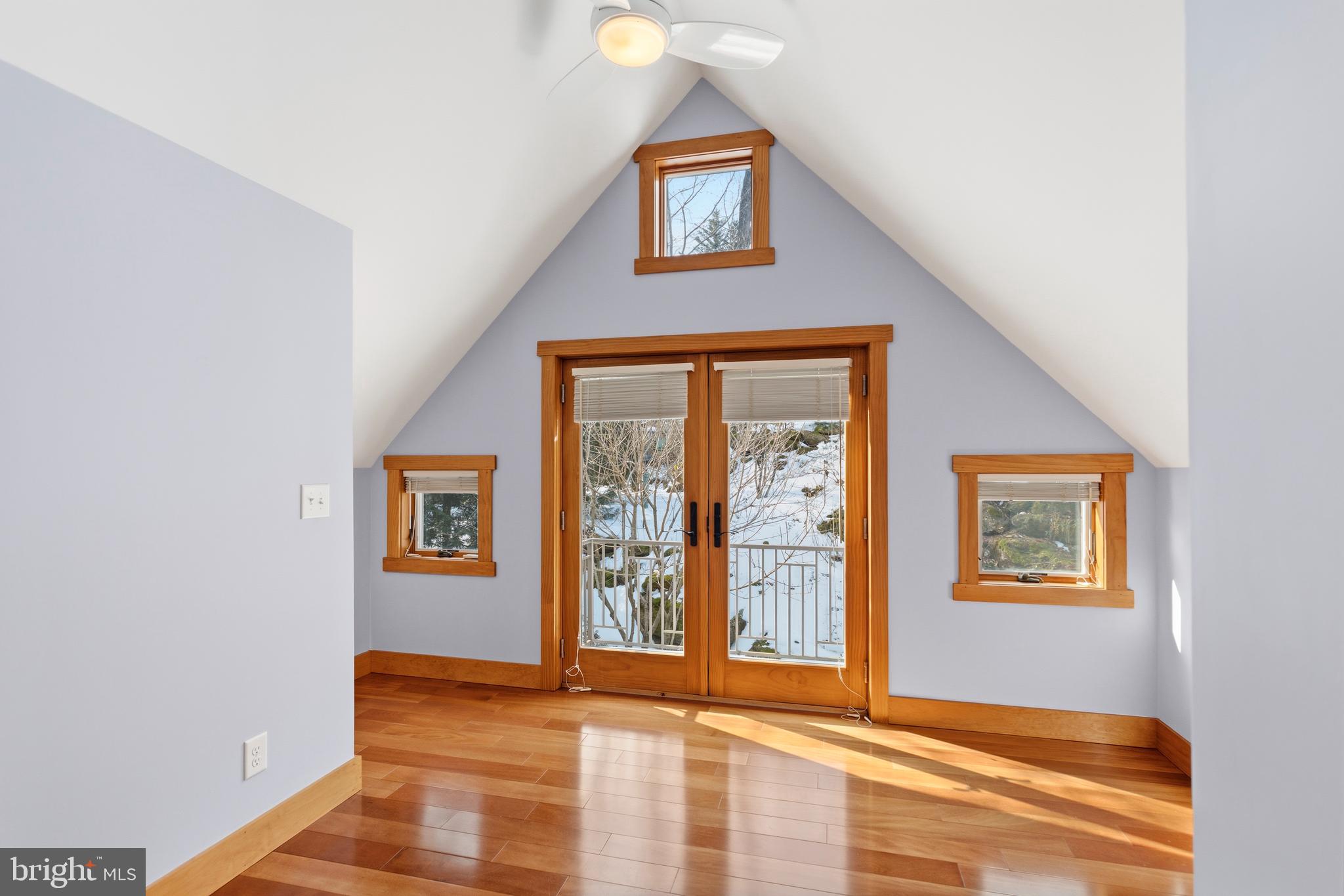 357 Overlook Trail Annapolis, MD 21401 - Photo 20 of 45 an empty room with windows and closet