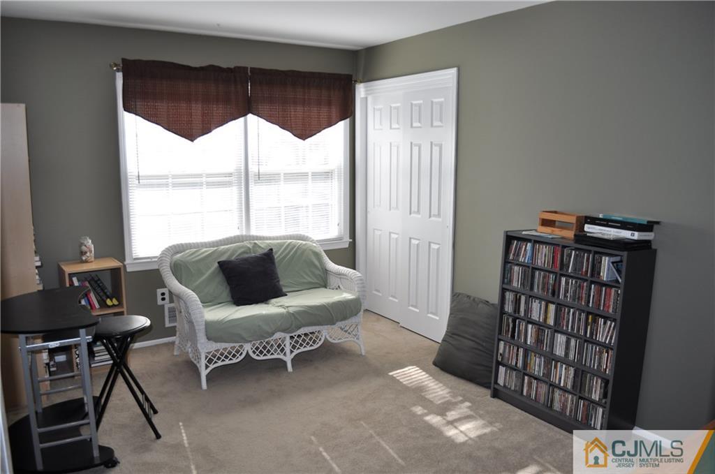 14 Oak Tree Road Monmouth Junction, NJ 08852 - Photo 17 of 25 Gallery Image 17