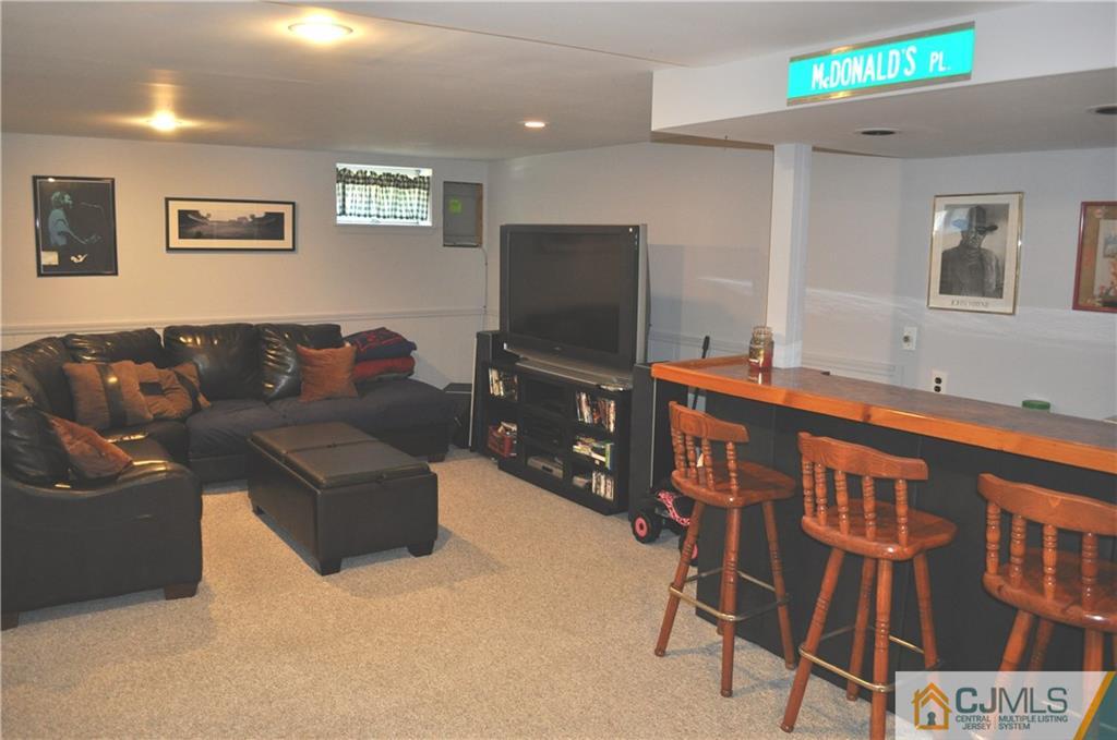 14 Oak Tree Road Monmouth Junction, NJ 08852 - Photo 20 of 25 Gallery Image 20
