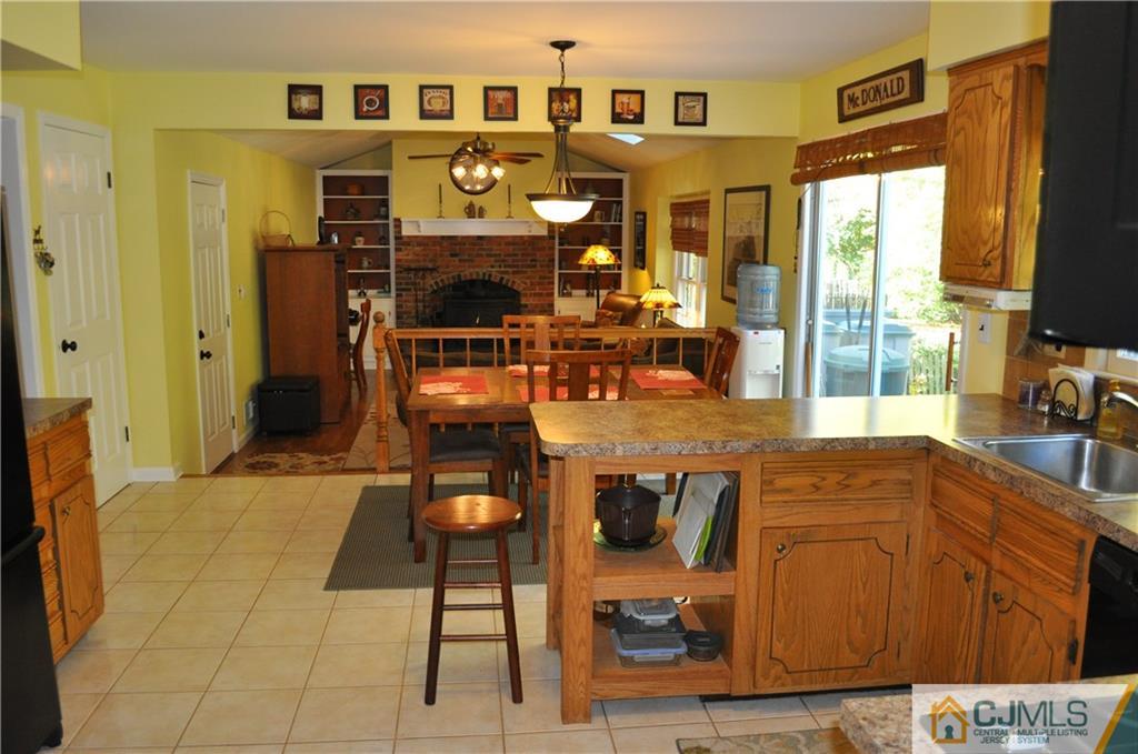 14 Oak Tree Road Monmouth Junction, NJ 08852 - Photo 9 of 25 Gallery Image 9