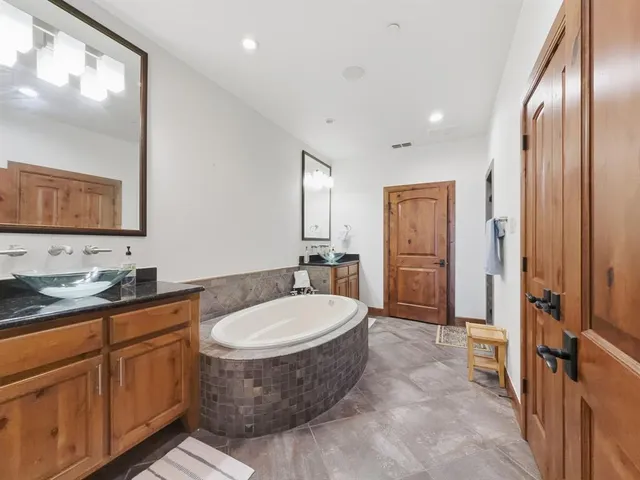 $589,000 | 2033 Harbor Way, Unit 302, Graford, TX 76449