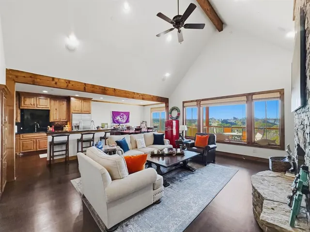 $589,000 | 2033 Harbor Way, Unit 302, Graford, TX 76449