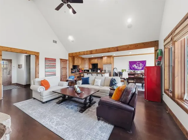 $589,000 | 2033 Harbor Way, Unit 302, Graford, TX 76449