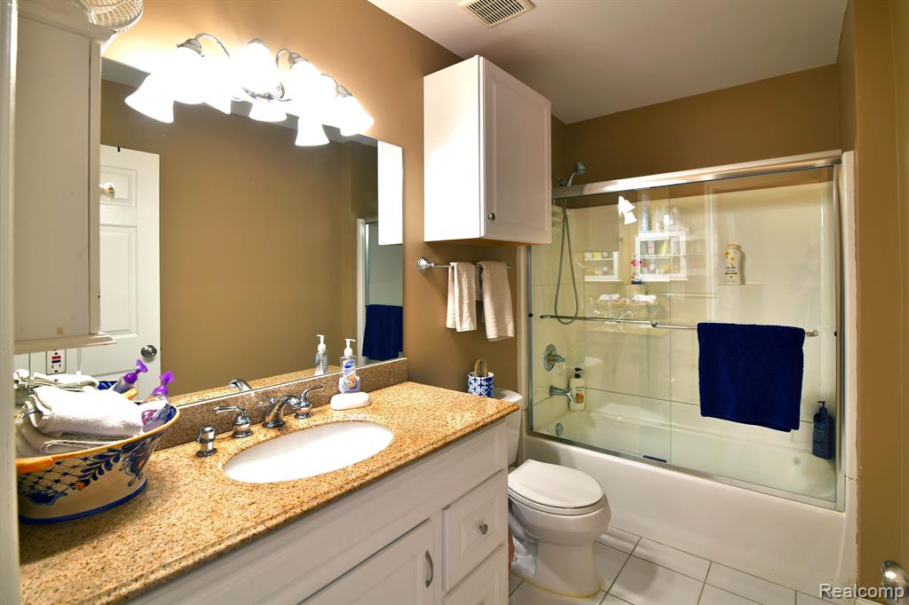 3239 Wren Lane Rochester Hills, MI 48309 - Photo 23 of 38