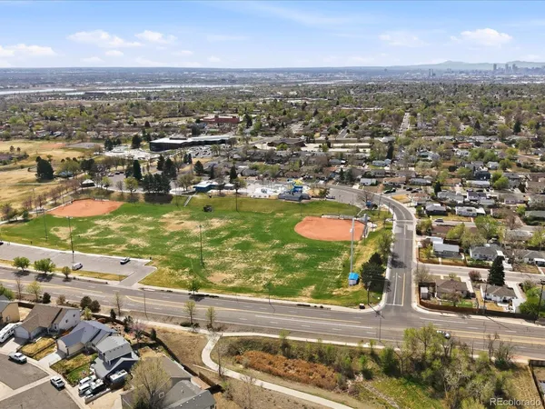 $615,000 | 2136 East 98th Avenue, Thornton, CO 80229