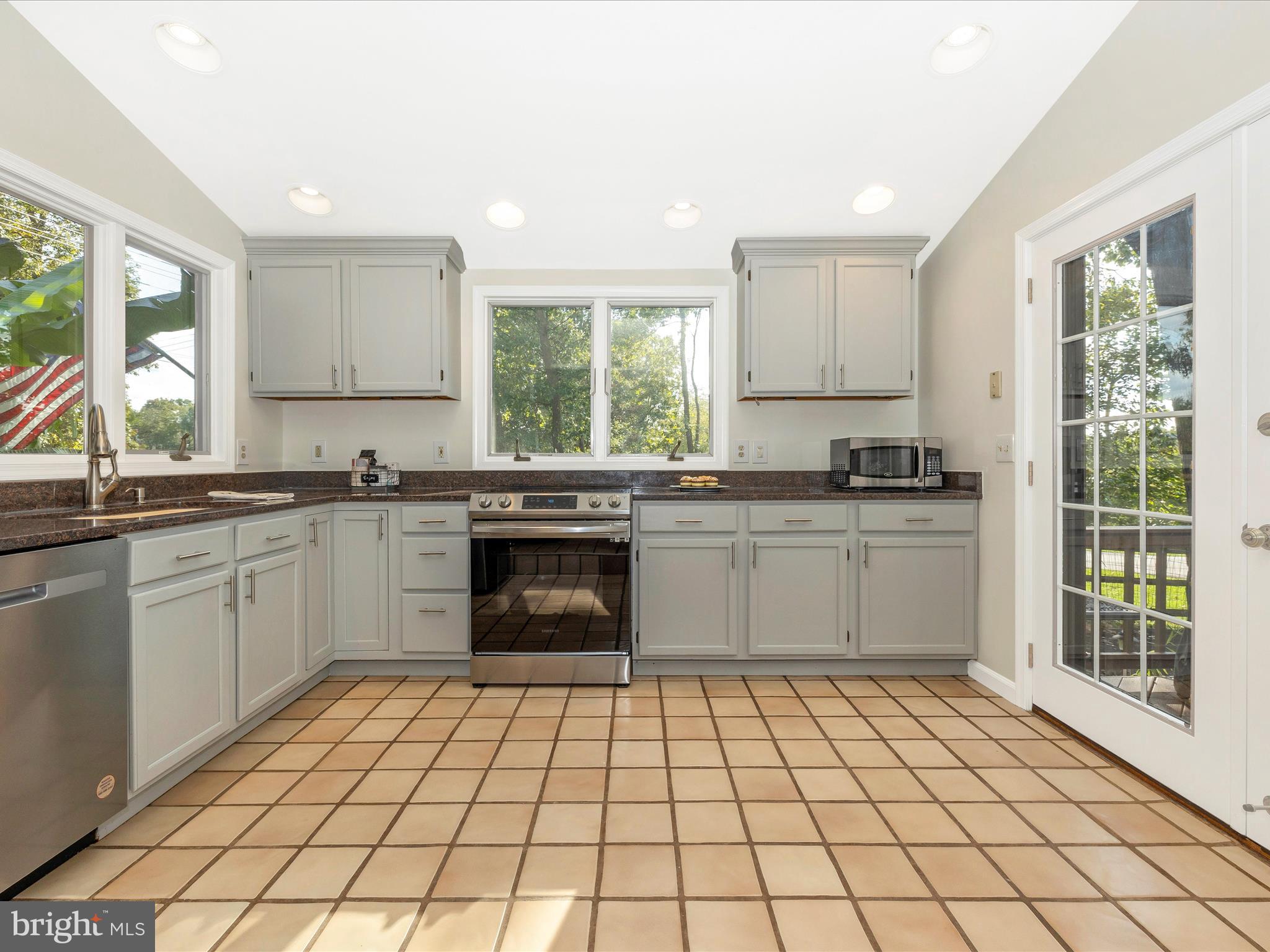 203 Sunset Avenue Mount Airy, MD 21771 - Photo 15 of 57 Kitchen has New (2023) Stainless Appliances