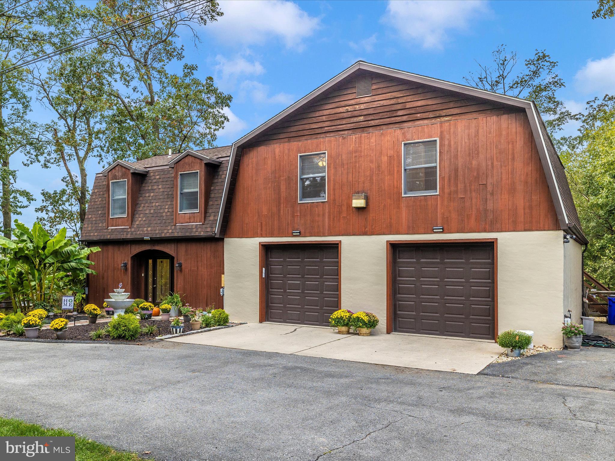 203 Sunset Avenue Mount Airy, MD 21771 - Photo 4 of 57 Oversized 2-Car Garage