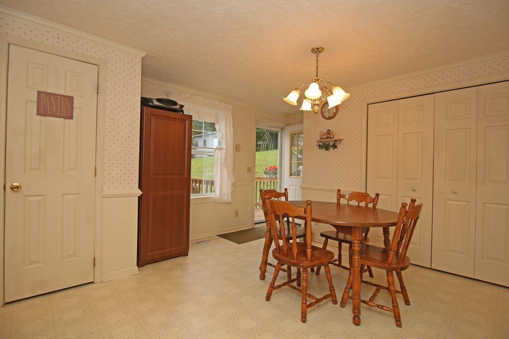 1059 Conner Grove Road Southwest Willis, VA 24380 - Photo 4 of 19 IS1nmfxr9t32fr1000000000