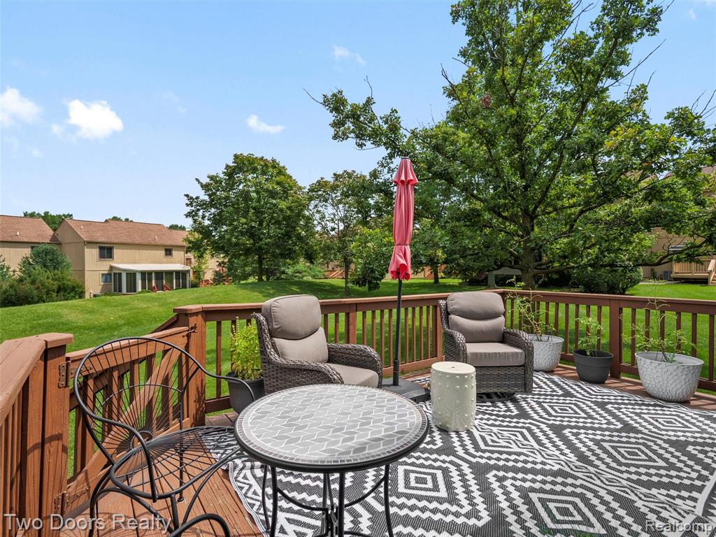 2239 Crystal Drive Rochester Hills, MI 48309 - Photo 21 of 42