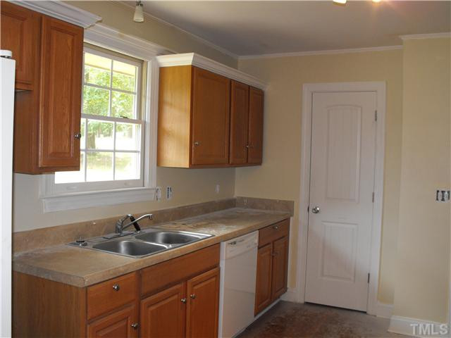 NEW Updated kitchen