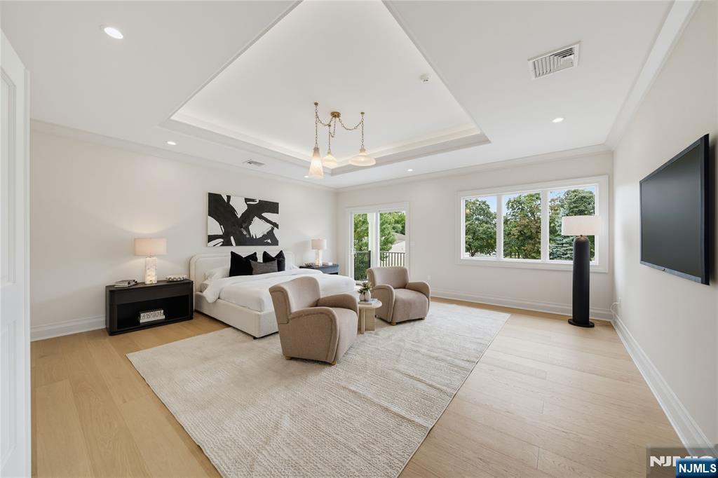 92 Oliver Road Paramus, NJ 07652 - Photo 21 of 50 Gallery Image 21