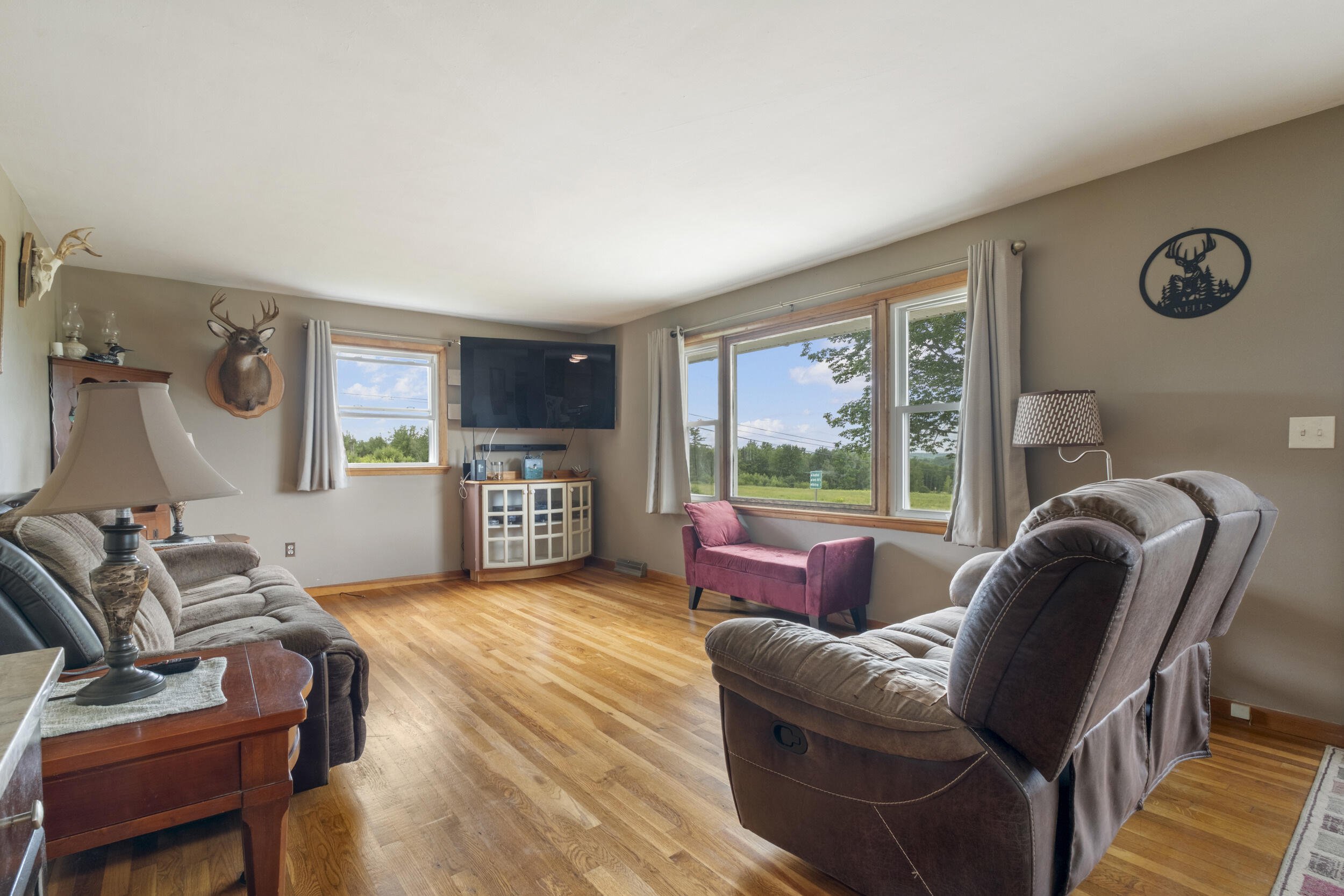 417 Main Street Readfield, ME 04355 - Photo 18 of 45 417_main_st-interior-02